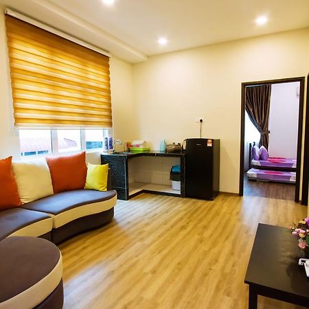 Tropicana Homestay Muar Exterior photo