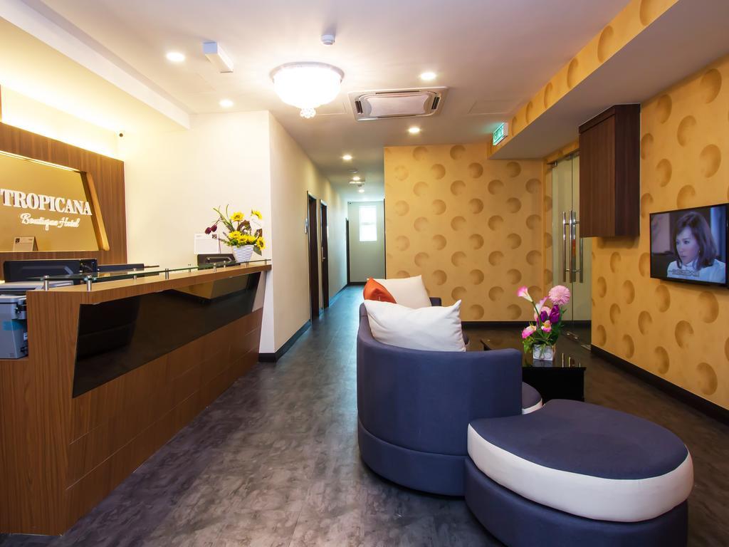 Tropicana Homestay Muar Exterior photo