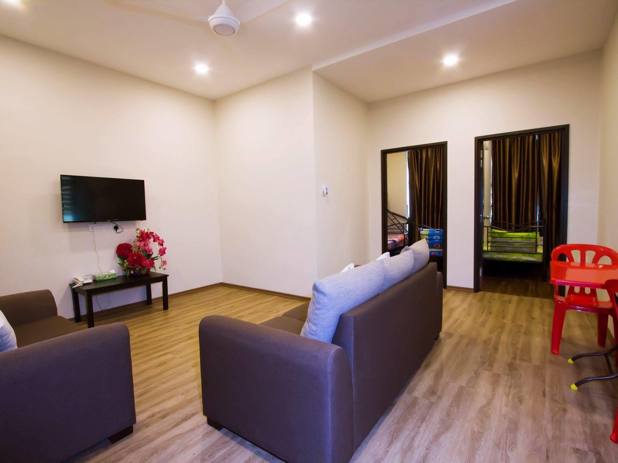 Tropicana Homestay Muar Exterior photo