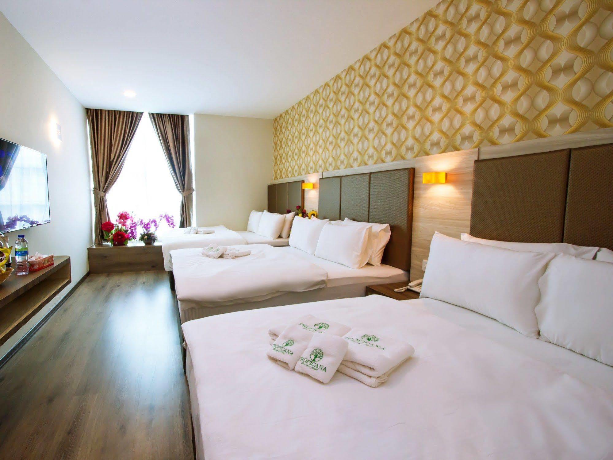 Tropicana Homestay Muar Exterior photo